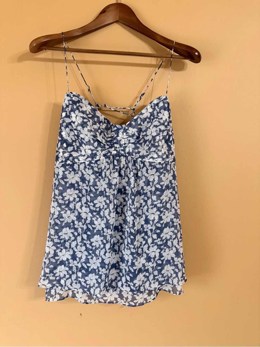 American Eagle Outfitters Blue & White Floral Spaghetti-Strap Cami